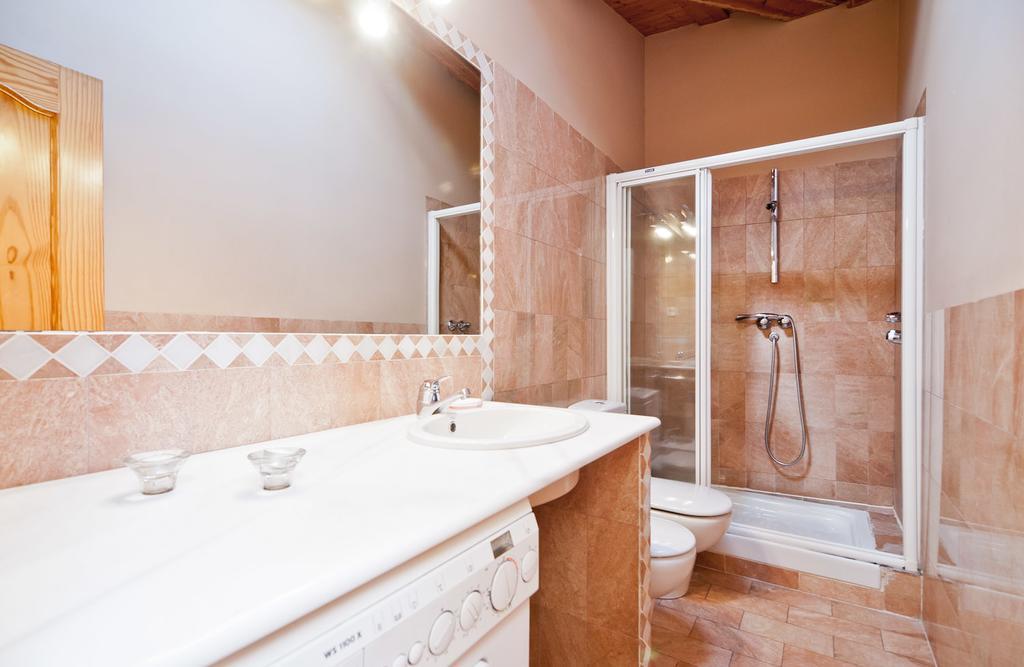 Puerta Del Sol VI Apartman Madrid Szoba fotó