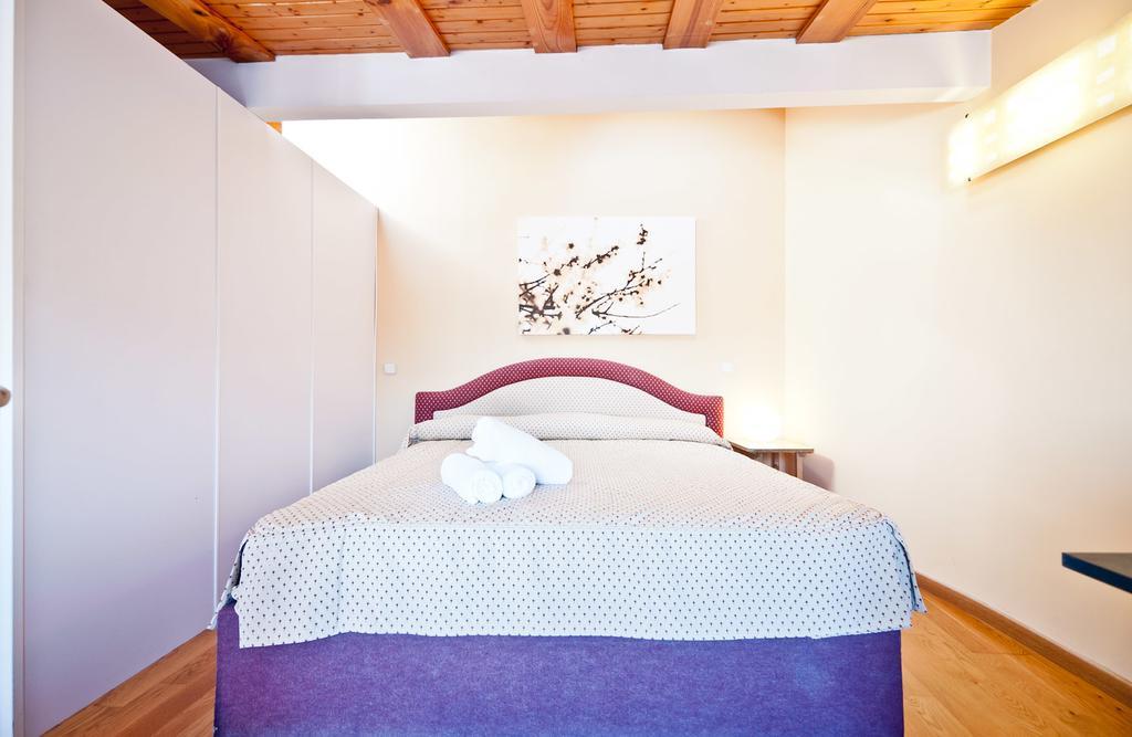 Puerta Del Sol VI Apartman Madrid Kültér fotó